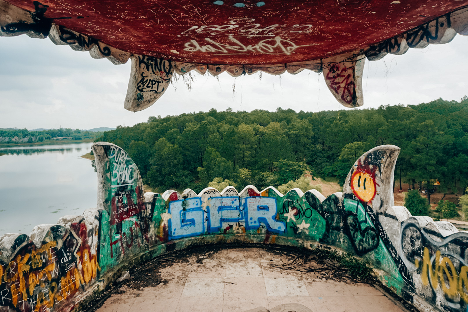 abandoned waterpark hue 