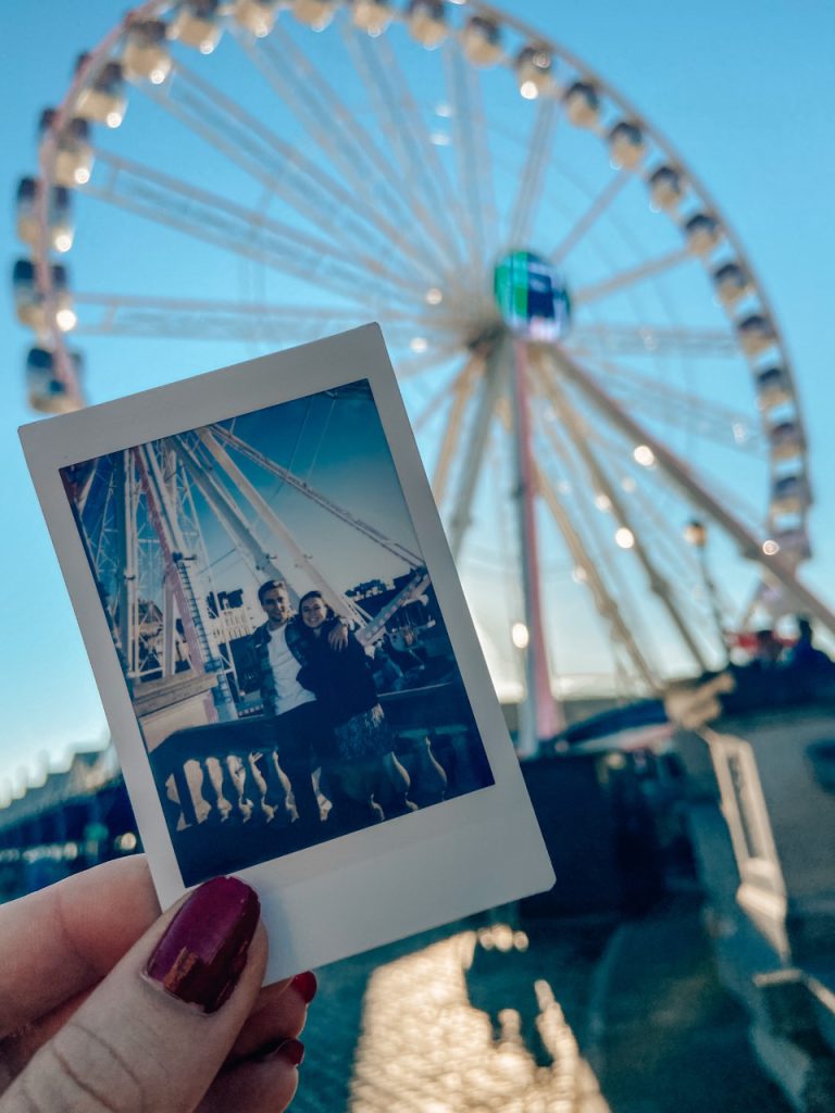 België