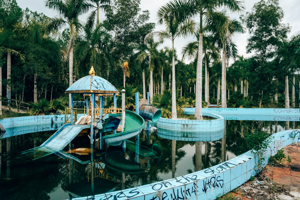 verlaten waterpark hue