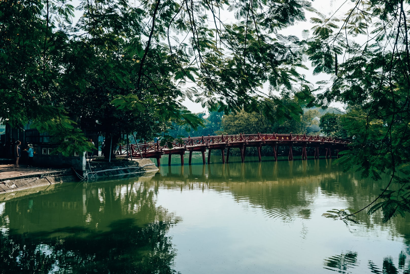 Hoan Kiem lake