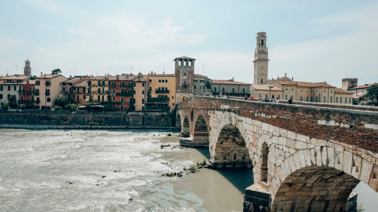 ponte pietra verona