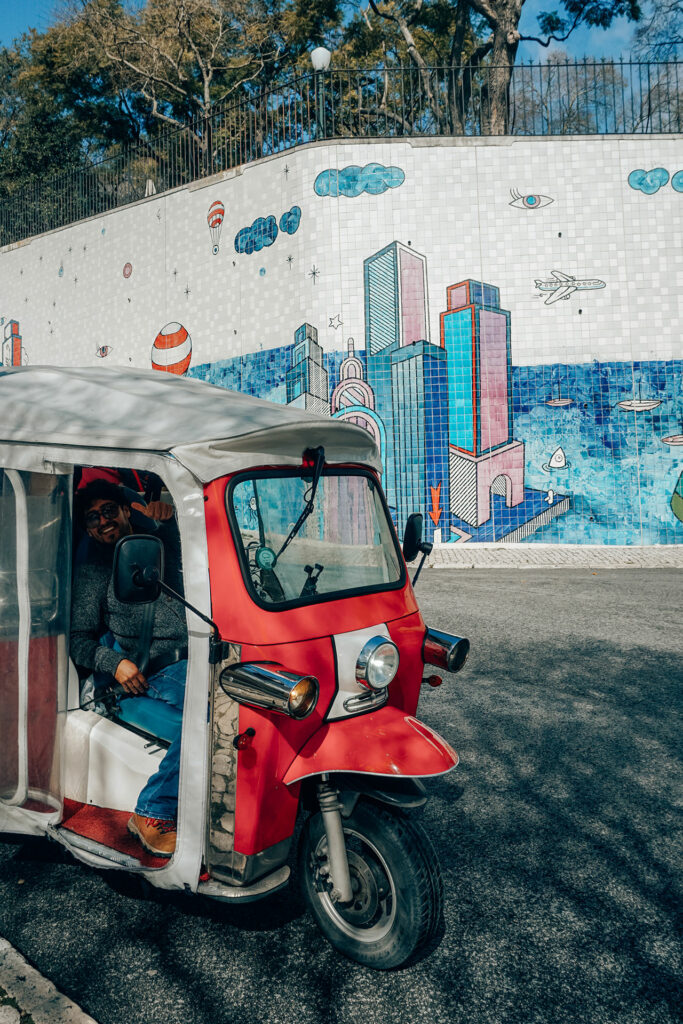 streetart tour tuktuk LIssabon